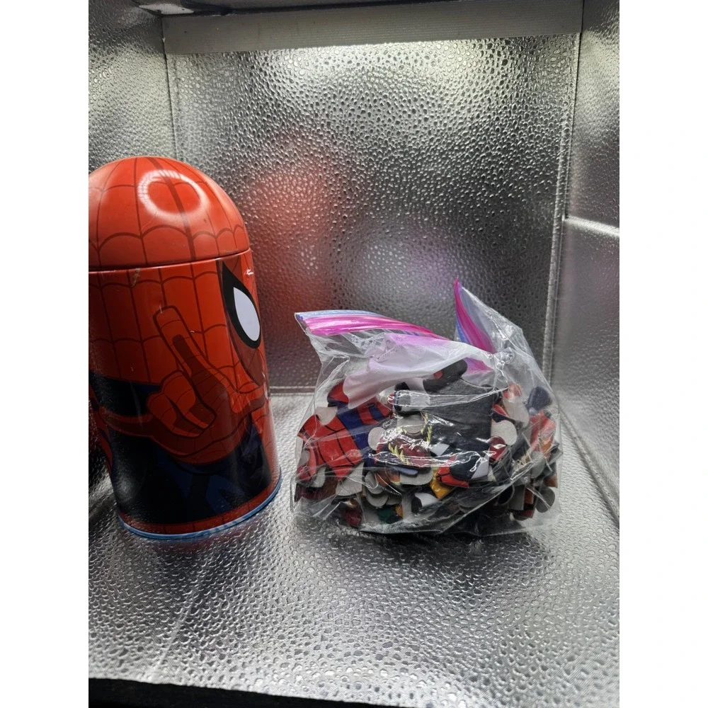 Marvel Ultimate Spider-Man Jigsaw Puzzle in Collectible Tin 15x11.25 Inch Red